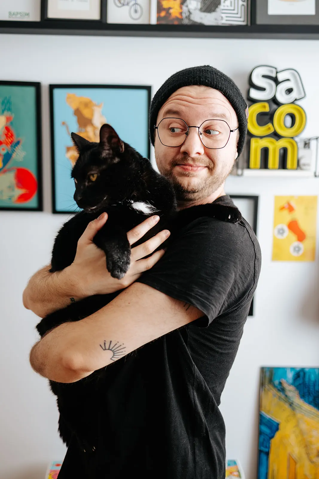 Portrait de moi avec mon chat Roméo, noir et blanc